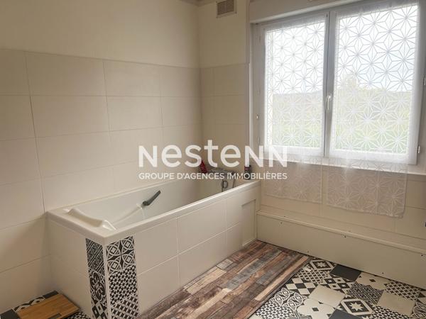 Maison rénovée à Brantome-en-Périgord avec terrain et garage