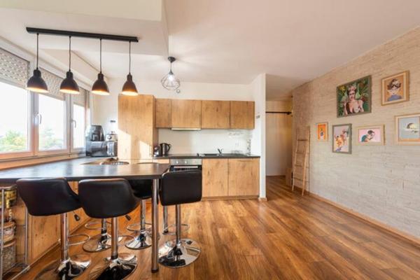 ETREMBIERES - Appartement T4 dernier étage