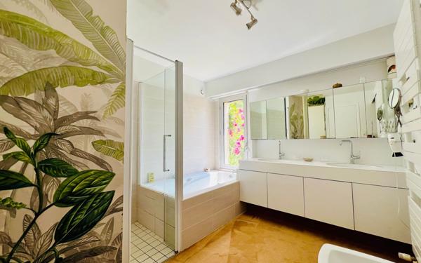 Maison à vendre    6 pièces •  Vannes