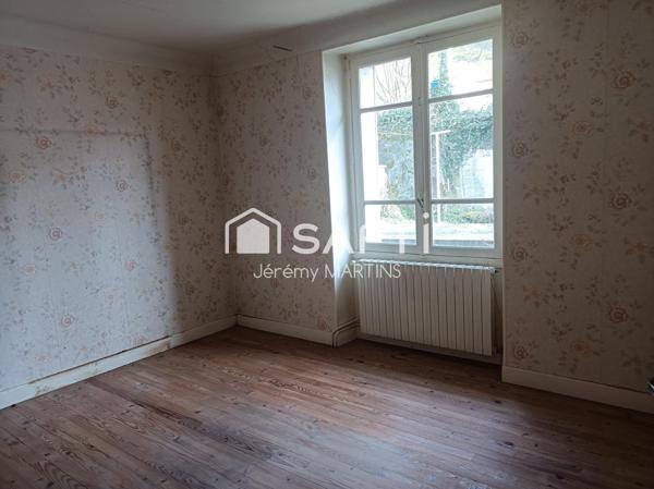 Maison individuelle en pierre sur les hauteurs