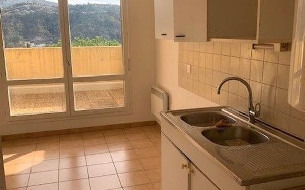 Appartement à louer    2 pièces • 46,44 m2 Carros