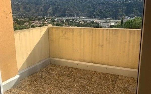 Appartement à louer    2 pièces • 46,44 m2 Carros