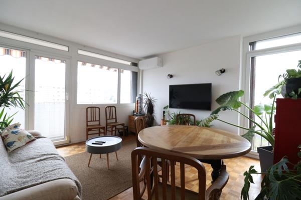 Grenoble (38100) Grenoble Cours de la Libération T4 parfait état avec balcon vue montagnes