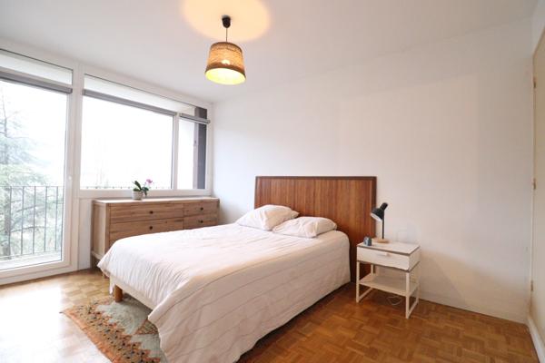 Grenoble (38100) Grenoble Cours de la Libération T4 parfait état avec balcon vue montagnes