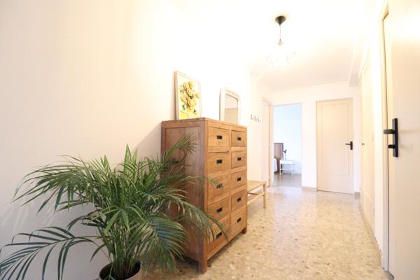 Grenoble (38100) Grenoble Cours de la Libération T4 parfait état avec balcon vue montagnes