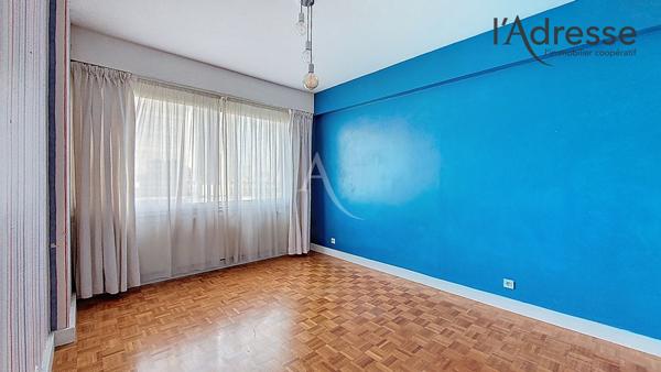 PUTEAUX/ Boieldieu - Appartement 5 pièces 121m² avec cave, parking boxé et balcon