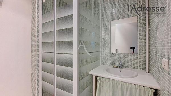 PUTEAUX/ Boieldieu - Appartement 5 pièces 121m² avec cave, parking boxé et balcon