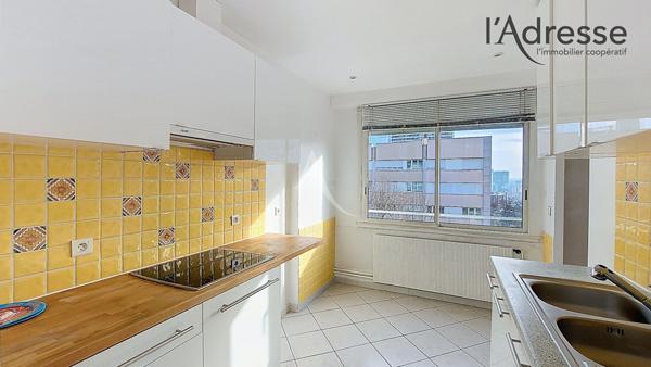 PUTEAUX/ Boieldieu - Appartement 5 pièces 121m² avec cave, parking boxé et balcon