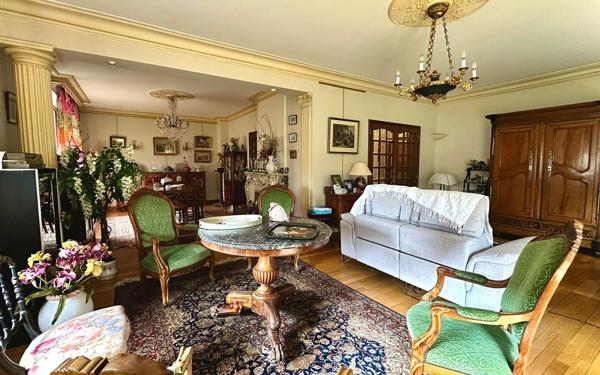 Maison à vendre    8 pièces •  Luc-la-Primaube