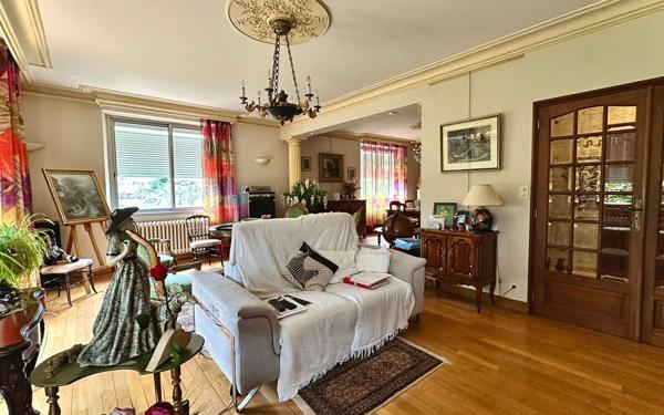 Maison à vendre    8 pièces •  Luc-la-Primaube