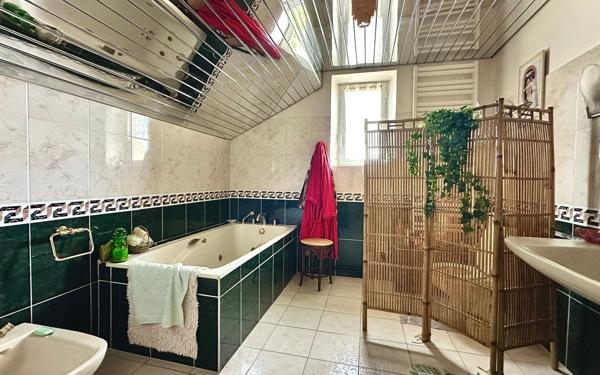 Maison à vendre    8 pièces •  Luc-la-Primaube