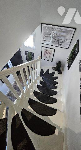 Maison de Ville avec superbe terrasse - 800m cathedrale St Corentin