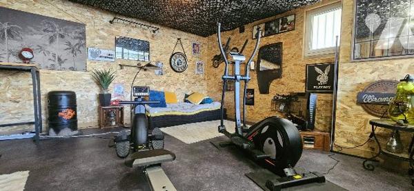 Maison de Ville avec superbe terrasse - 800m cathedrale St Corentin