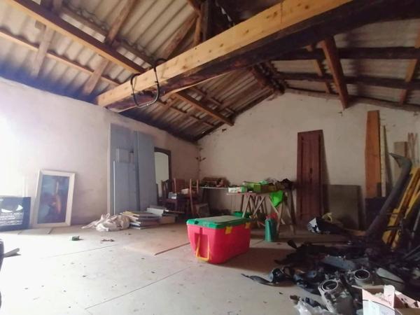 Maison en pierre avec dépendances et terrain à Darnac