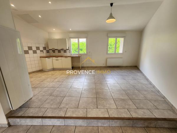 Digne-les-Bains (04000) EXCLUSIVITE ! Châteauredon (04) Maison de village composée de 2 appartements, 2 caves, chaufferie et garage