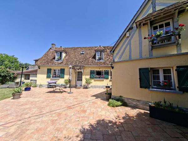 Vente                                                      Maison
                        
                     6 pièces                      159 m2                     à Gisors
