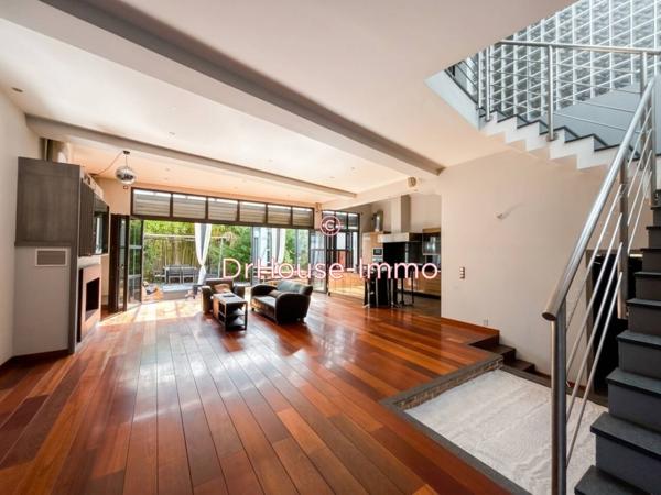 Maison à vendre 6 pièces de 223 m²