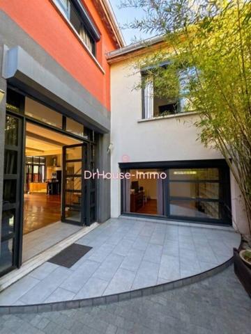 Maison à vendre 6 pièces de 223 m²