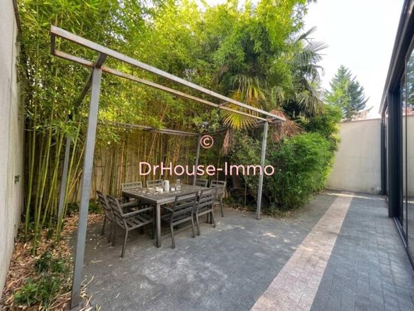 Maison à vendre 6 pièces de 223 m²