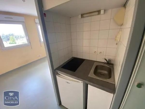 Appartement à louer 1 pièce 16.45m² Poitiers (86000)