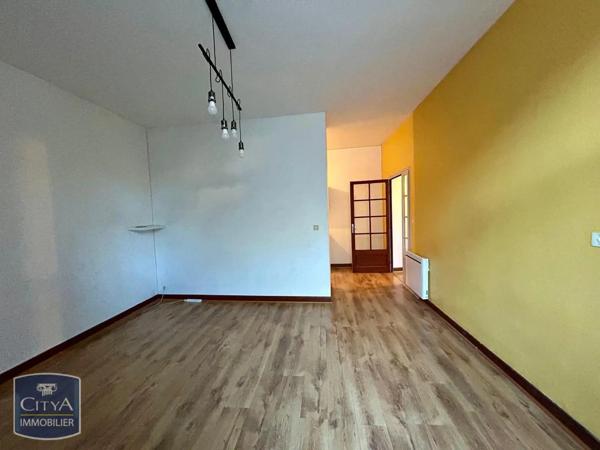 Appartement à louer 2 pièces 59.42m² Sainte-Livrade-sur-Lot (47110)