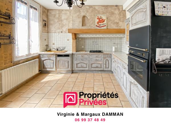 Maison en briques avec ses dépendances