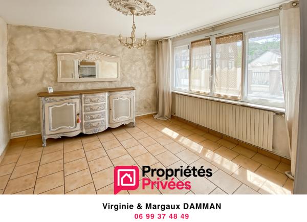Maison en briques avec ses dépendances