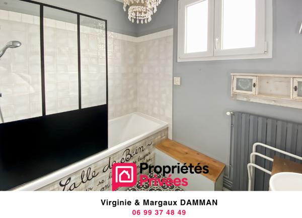 Maison en briques avec ses dépendances