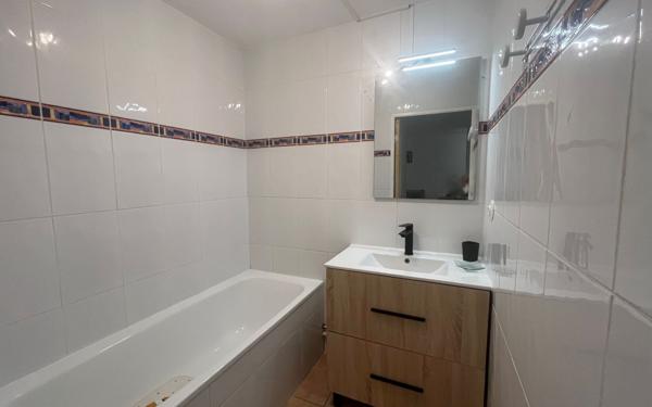 Appartement à vendre    3 pièces • 56,07 m2 Agde