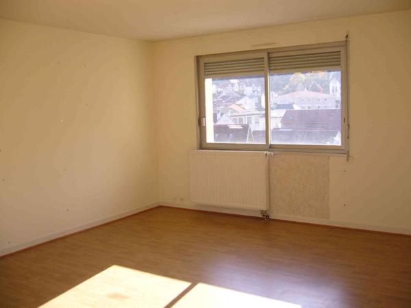 Appartement Epinal 2 pièces - ascenseur et balcon