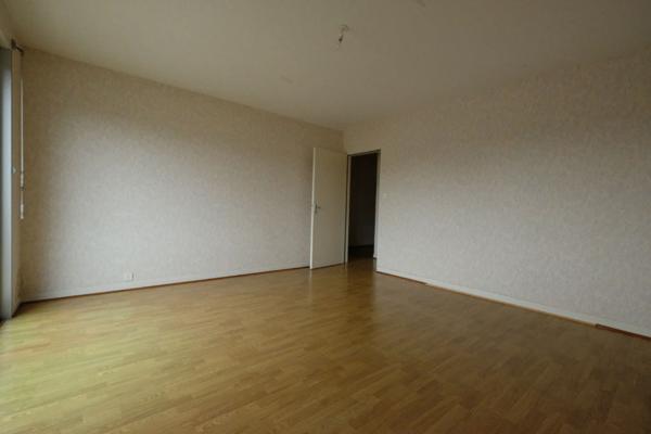 Appartement Epinal 2 pièces - ascenseur et balcon