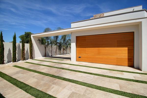 Villa d’architecte contemporaine, 200 m², piscine, volumes spectaculaires et jardin paysager à 15 minutes des plages