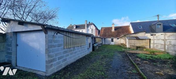 LA GUERCHE DE BGNE - Centre ville - Maison avec terrain constructible