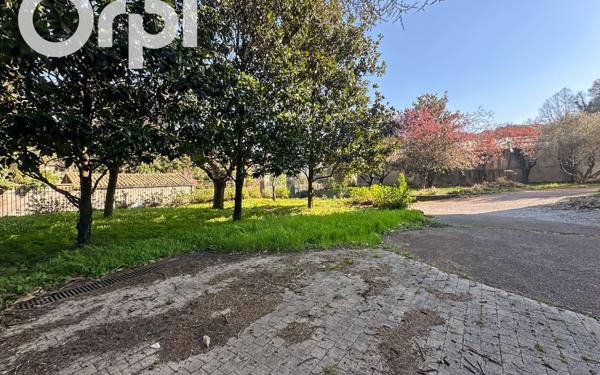 Appartement à louer    4 pièces •  Vals-les-Bains