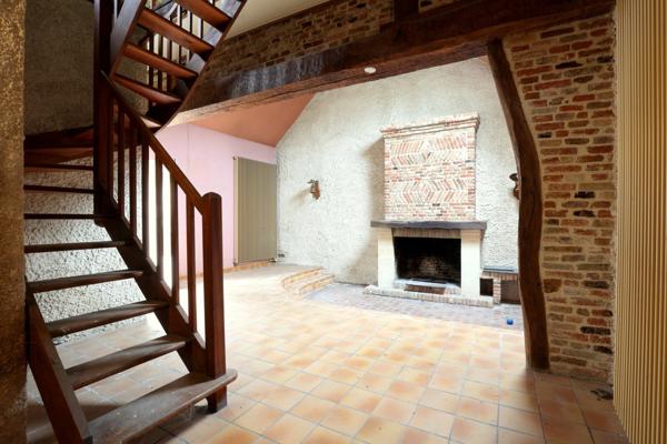 Murs libres d'un LOCAL COMMERCIAL à vendre rue Eugène LEDUC à LAON (02)