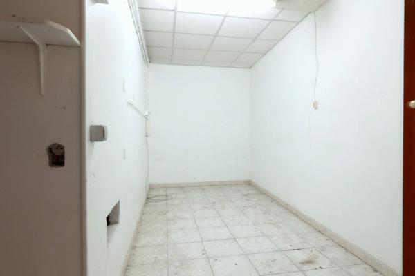 Murs libres d'un LOCAL COMMERCIAL à vendre rue Eugène LEDUC à LAON (02)