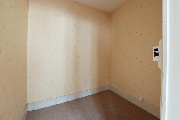 Murs libres d'un LOCAL COMMERCIAL à vendre rue Eugène LEDUC à LAON (02)