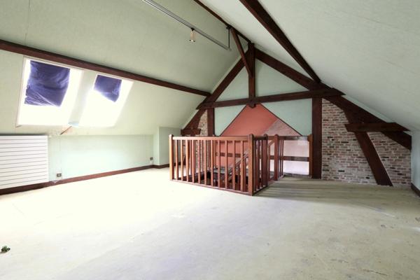 Murs libres d'un LOCAL COMMERCIAL à vendre rue Eugène LEDUC à LAON (02)