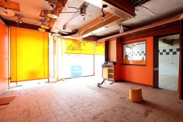 Murs libres d'un LOCAL COMMERCIAL à vendre rue Eugène LEDUC à LAON (02)