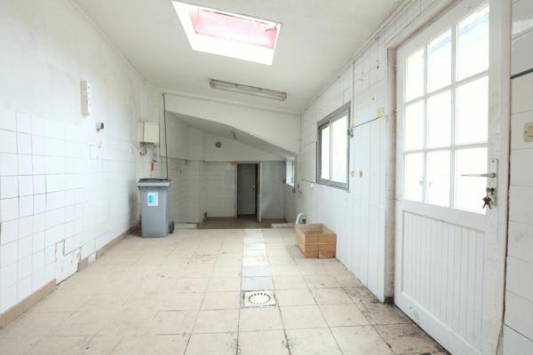 Murs libres d'un LOCAL COMMERCIAL à vendre rue Eugène LEDUC à LAON (02)