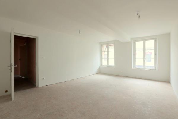 Murs libres d'un LOCAL COMMERCIAL à vendre rue Eugène LEDUC à LAON (02)