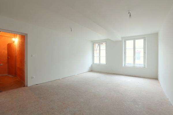 Murs libres d'un LOCAL COMMERCIAL à vendre rue Eugène LEDUC à LAON (02)