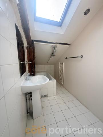 Location
                Appartement61,87 m² - 4 Pièces -
                    TOURS (37000)