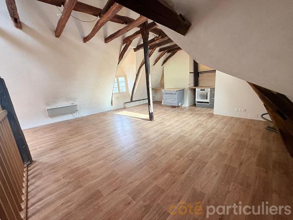 Location
                Appartement61,87 m² - 4 Pièces -
                    TOURS (37000)