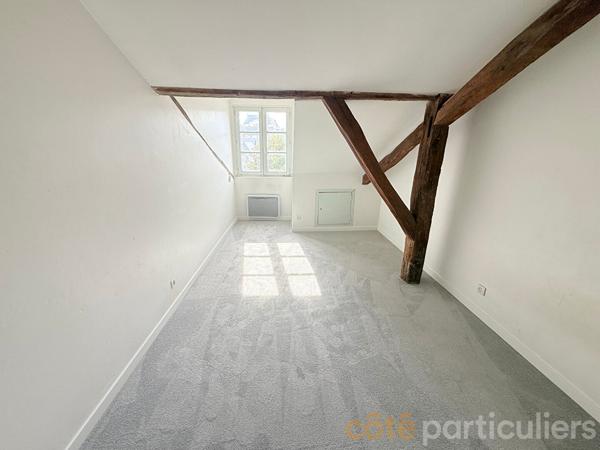 Location
                Appartement61,87 m² - 4 Pièces -
                    TOURS (37000)