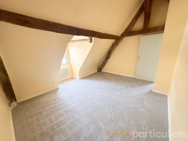 Location
                Appartement61,87 m² - 4 Pièces -
                    TOURS (37000)