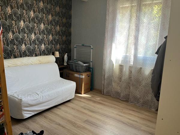 Belle maison rénovée avec cour, terrasse et garage