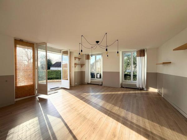 Appartement 3 pièces - 77m² - centre-ville de Guignes