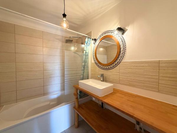 Appartement 3 pièces - 77m² - centre-ville de Guignes