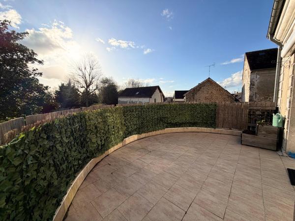 Appartement 3 pièces - 77m² - centre-ville de Guignes